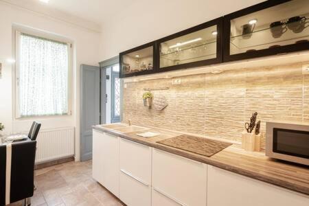 Nice Apartment In The Center Budapest Exteriör bild