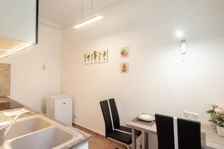 Nice Apartment In The Center Budapest Exteriör bild